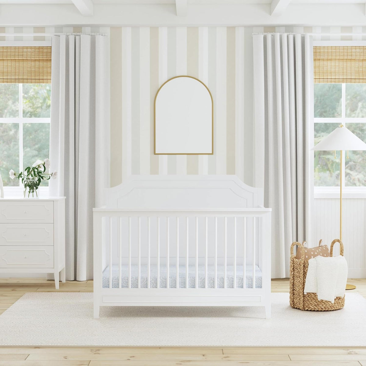 Davinci Chloe Regency 4-in-1 Convertible Crib in White, Greenguard Gold Certified