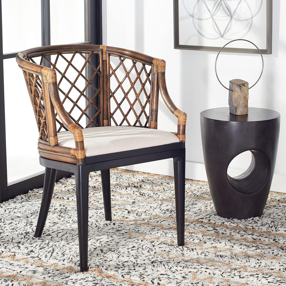 SAFAVIEH Furniture - Carlotta Rattan Arm Chair - Brown & Black - Solid Wood - Coastal Open-Arm Design - Ideal for Living Room, Sunroom, Bedroom (SEA4013C)
