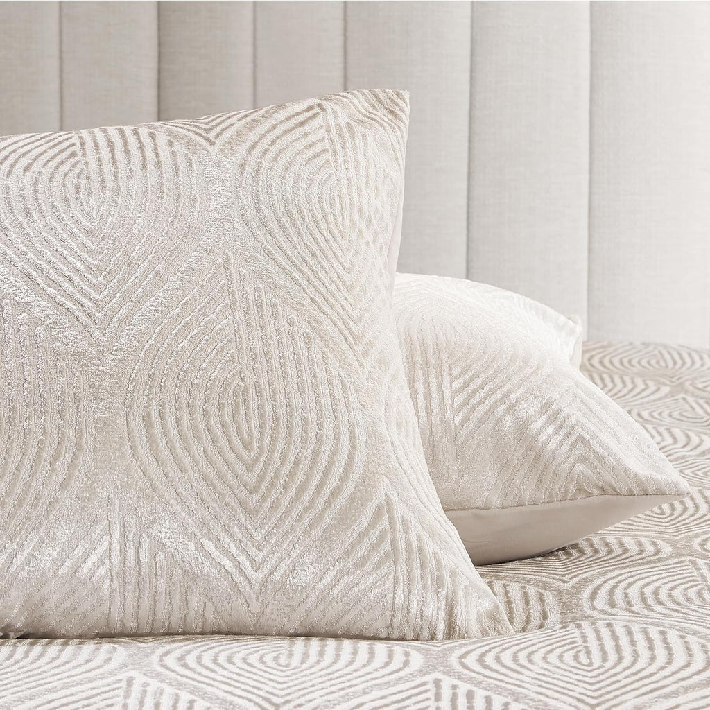 Madison Park 7-Piece Velvet Comforter Set, Jacquard Bedding Sets for All Season, Includes Comforter, Bed Skirt, Pillow Shams and Decorative Pillow, Queen/King/Cal King, Nocturne, Champagne | All Season