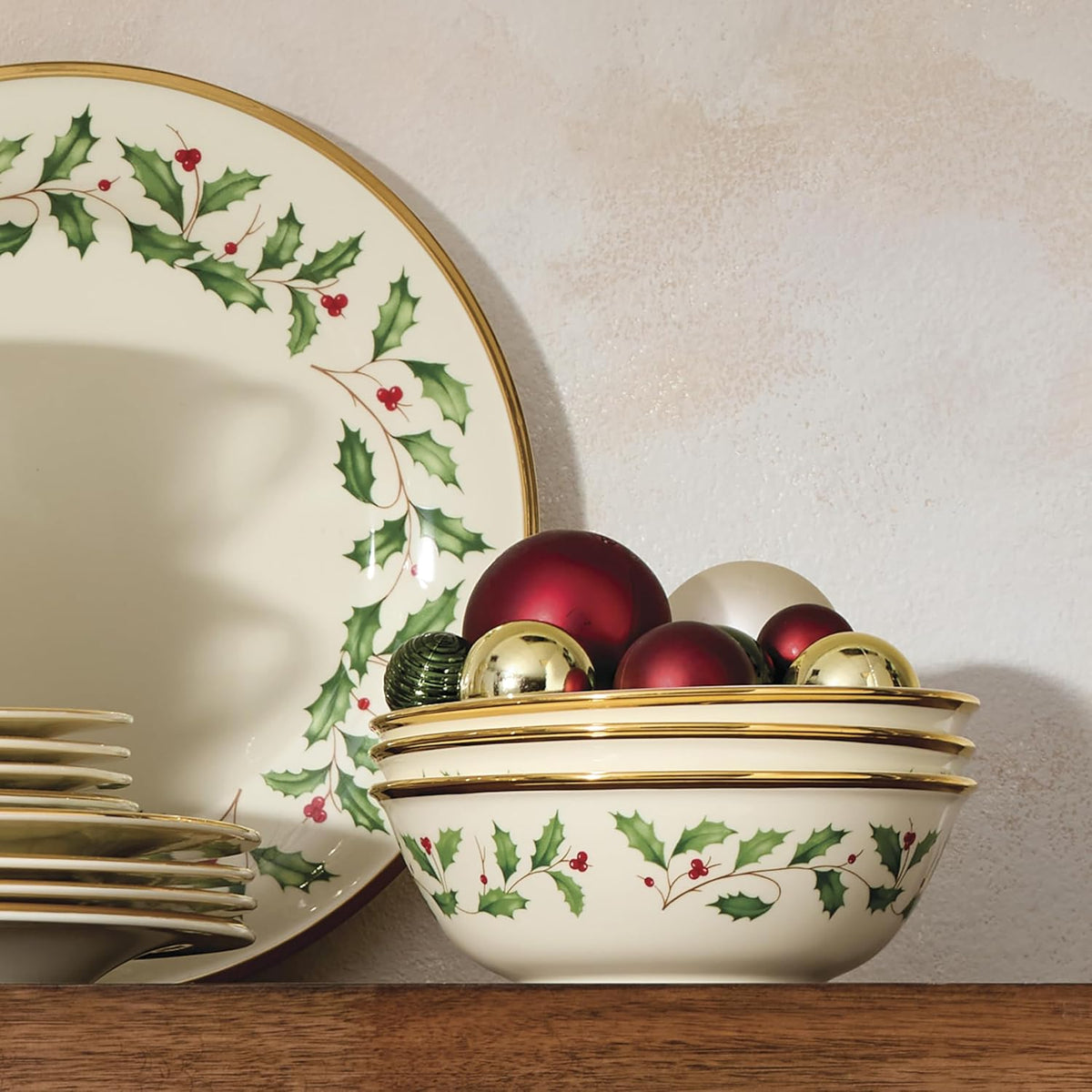 Lenox 899203 Holiday 18-Piece Dinnerware Set, Service For 6